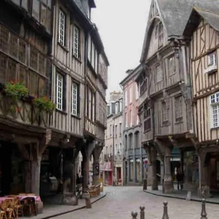 En Plein Coeur Historique De Apartamento *